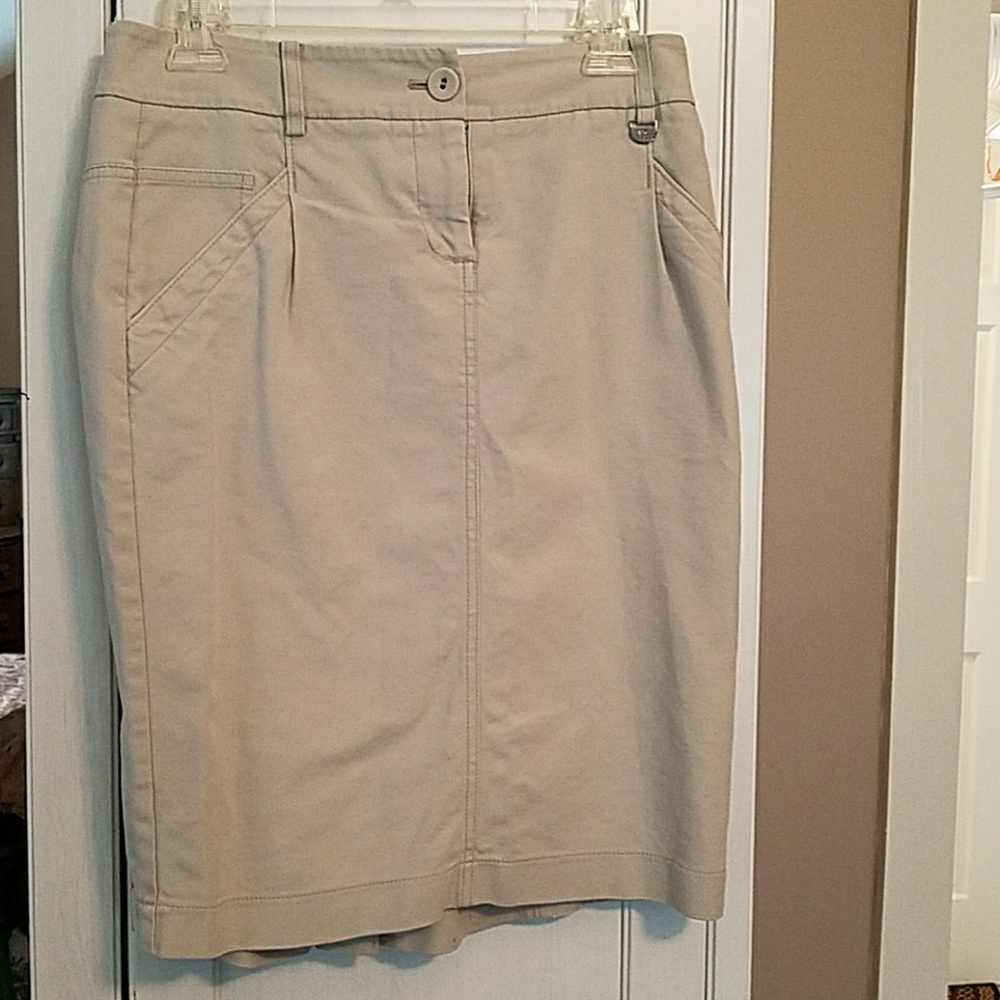 Kaki pencil skirt